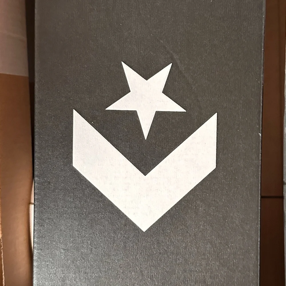 Converse Olive High-Top ‘Quilted’ Sneakers. Chuck Taylor All-Star - Picture 4 of 4